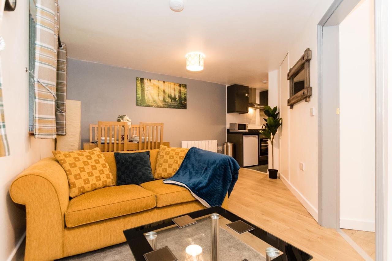 1 Bedroom Newton Apartment L Free Parking L Wigan Royal Infirmary L Haigh Hall L Central Location Exterior foto
